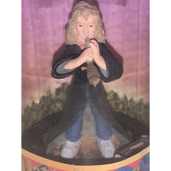 Enesco - Hermione Granger Mini Figure with Scope (2.75") - #811858 - Picture 2 of 8